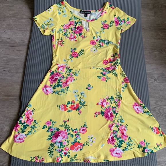 Derek Heart Dresses & Skirts - Derek Heart Floral Print Dress Sz M